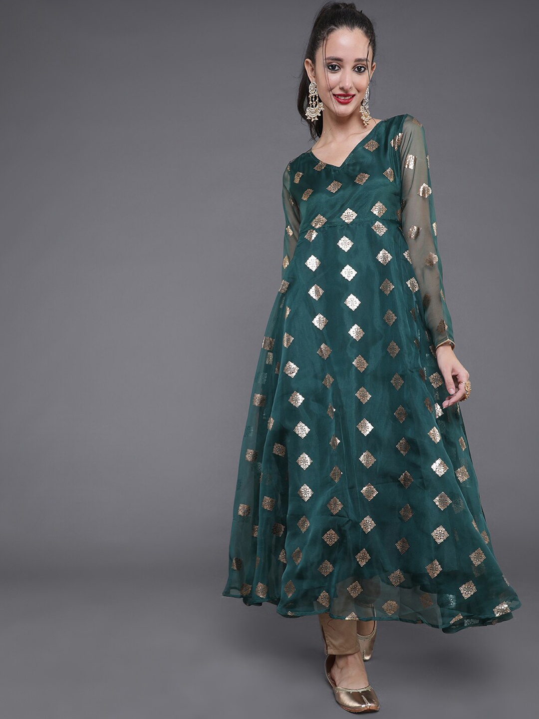 

saubhagya Women Green & Gold-Toned Ethnic Motifs Printed Kurta