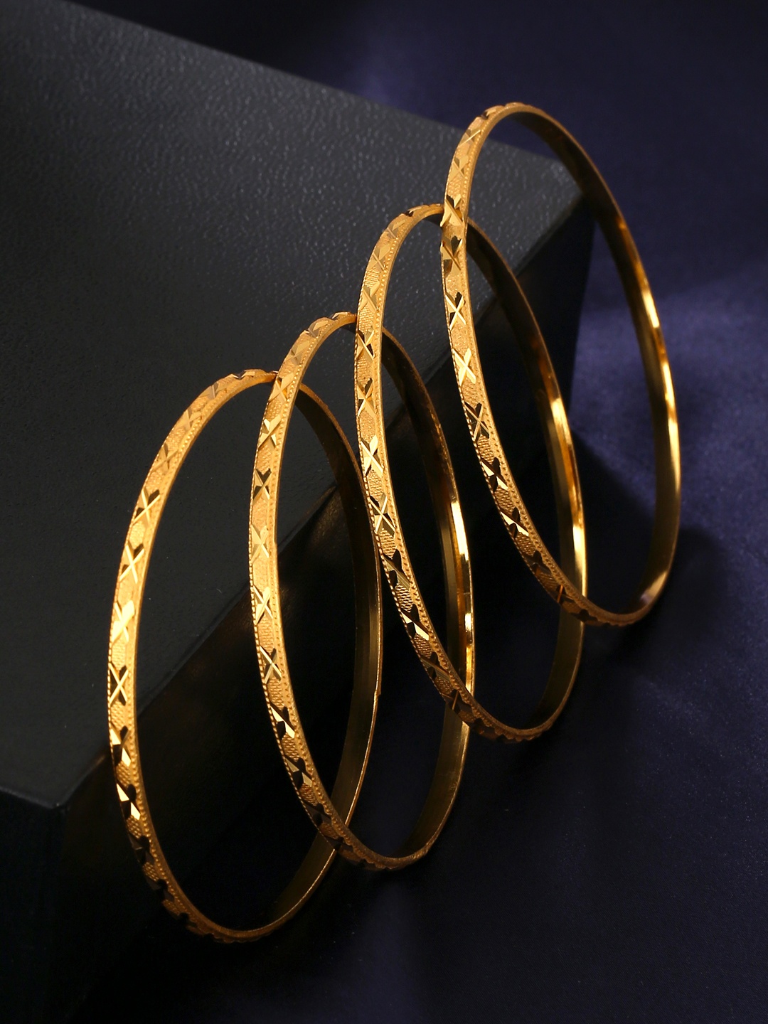 

Yellow Chimes Set Of 4 Gold-Plated Handcrafted Bangles
