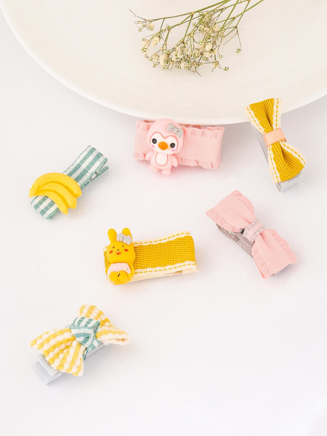 

Yellow Chimes Girls Pink & Yellow Set of 6 Alligator Hair Clip