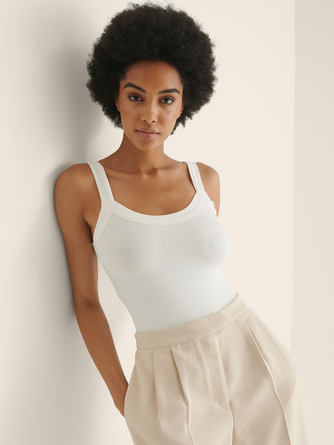 

NA-KD Women Off-White Solid Bodysuit