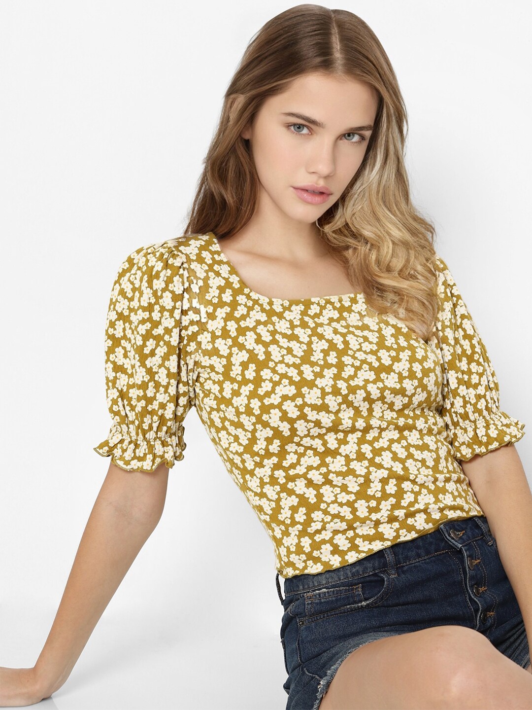 

ONLY Yellow Floral Printed Top