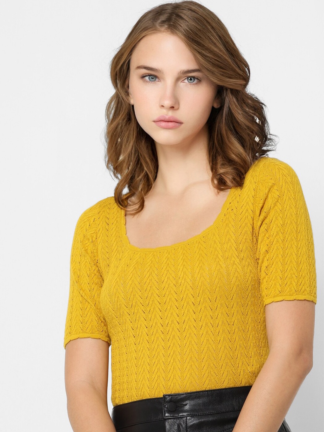 

ONLY Women Yellow Knitted Top