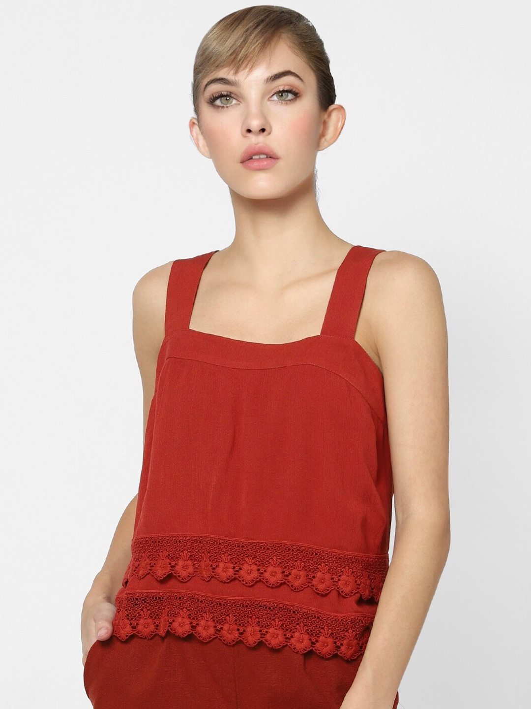

ONLY Red Layered Top
