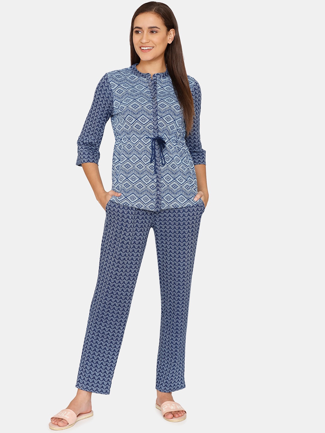 

Zivame Women Blue & White Printed Night suit