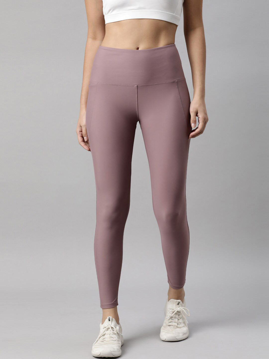

Go Colors Women Violet Solid Sports Tights