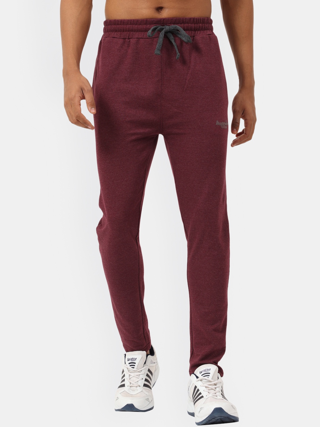 

Masculino Latino Plus Men Maroon Solid Cotton Track Pants