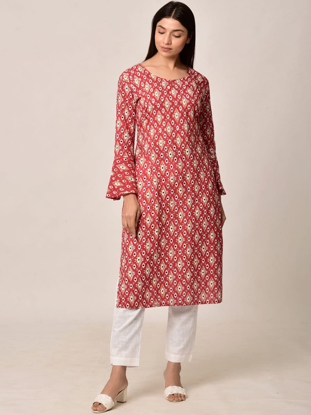 

Ikk Kudi by Seerat Women Red Printed Pure Cotton Kurta with Trousers