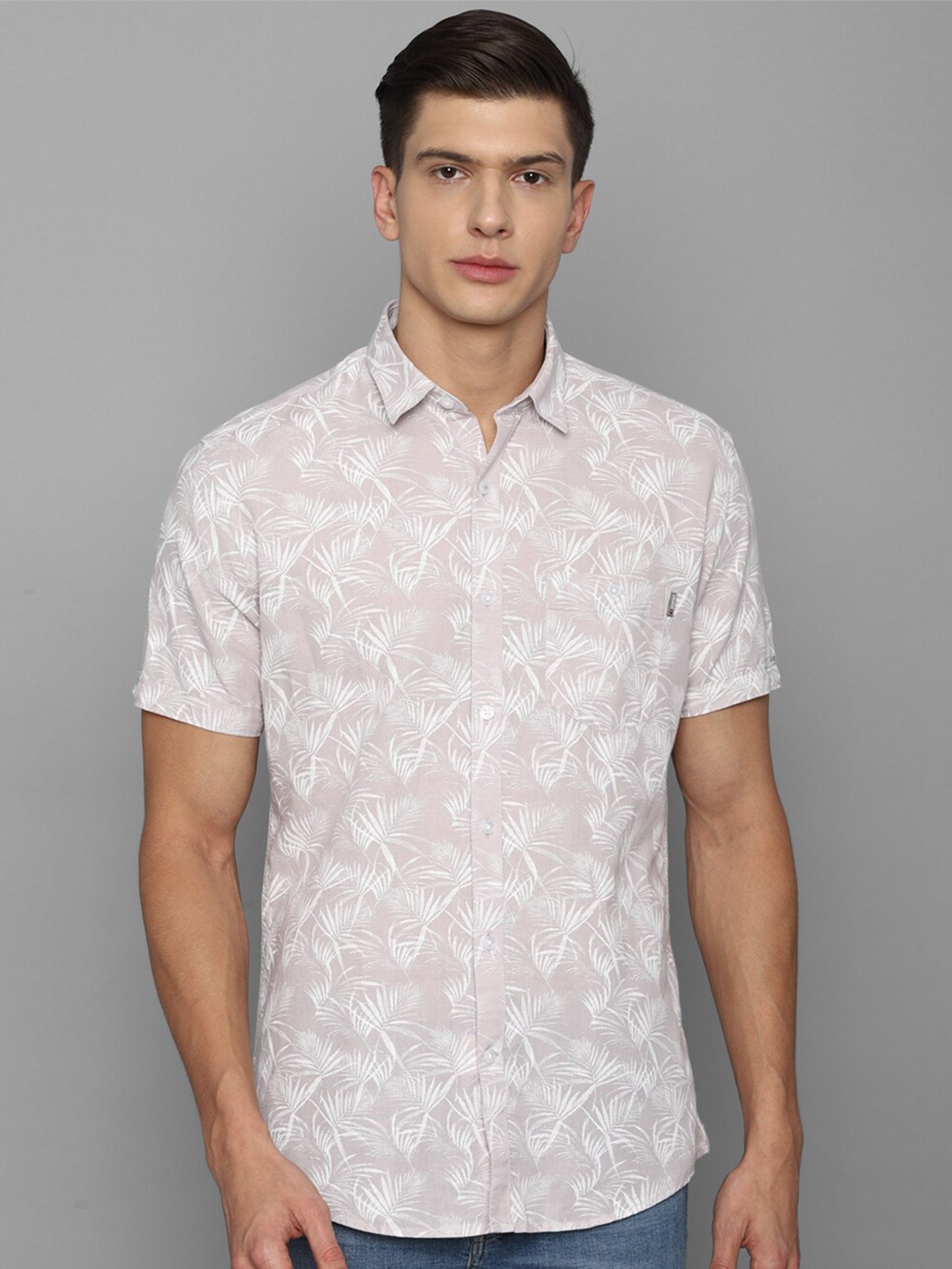 

Louis Philippe Sport Men Purple Slim Fit Floral Printed Casual Shirt