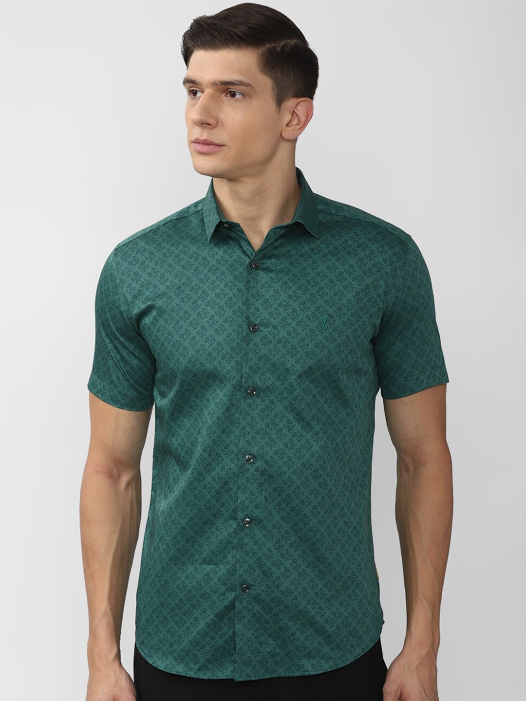 

V Dot Men Green Slim Fit Printed Casual Shirt
