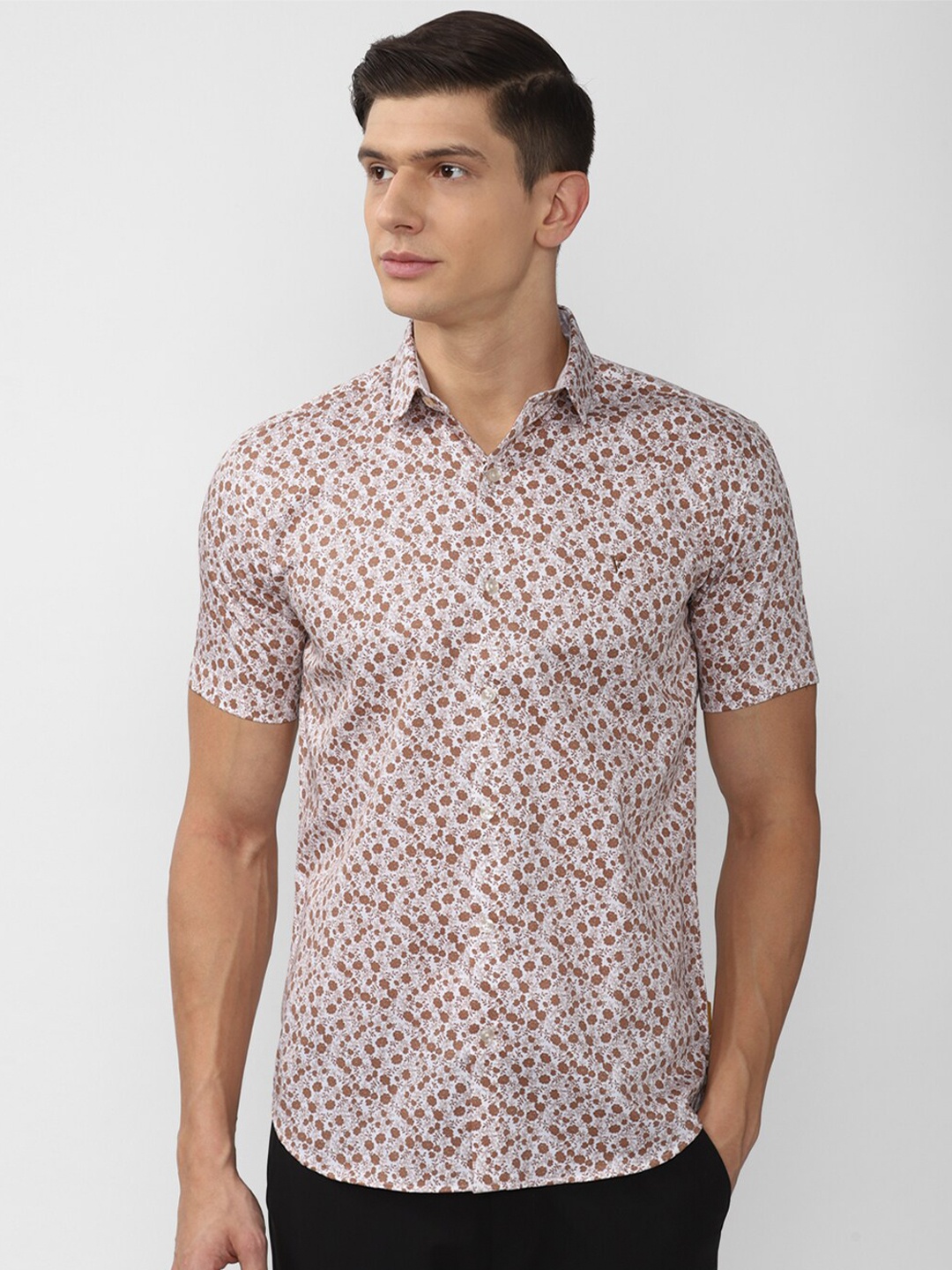 

V Dot Men Brown Slim Fit Floral Printed Casual Shirt