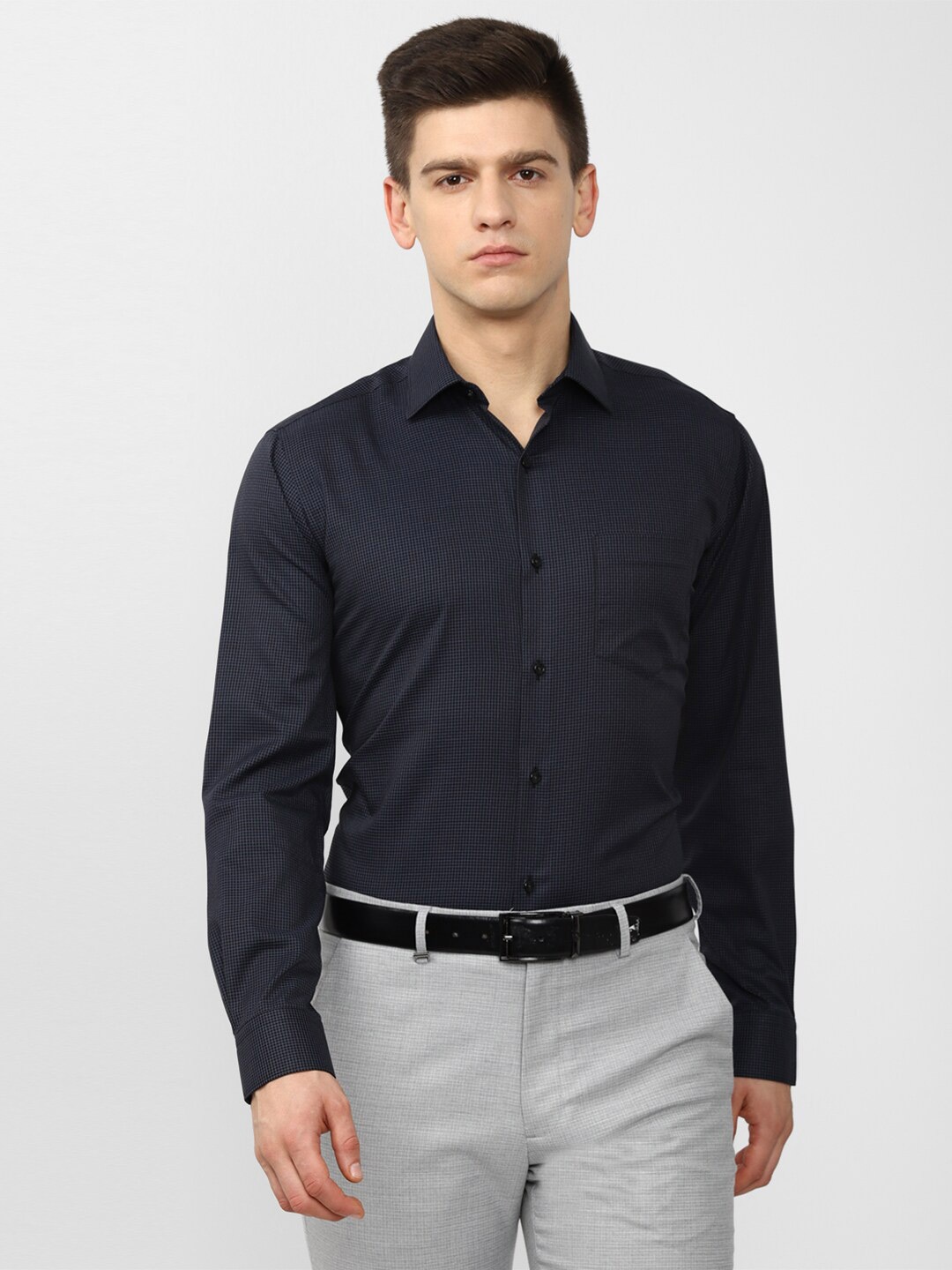 

Van Heusen Men Navy Blue Grid Tattersall Checks Checked Formal Shirt