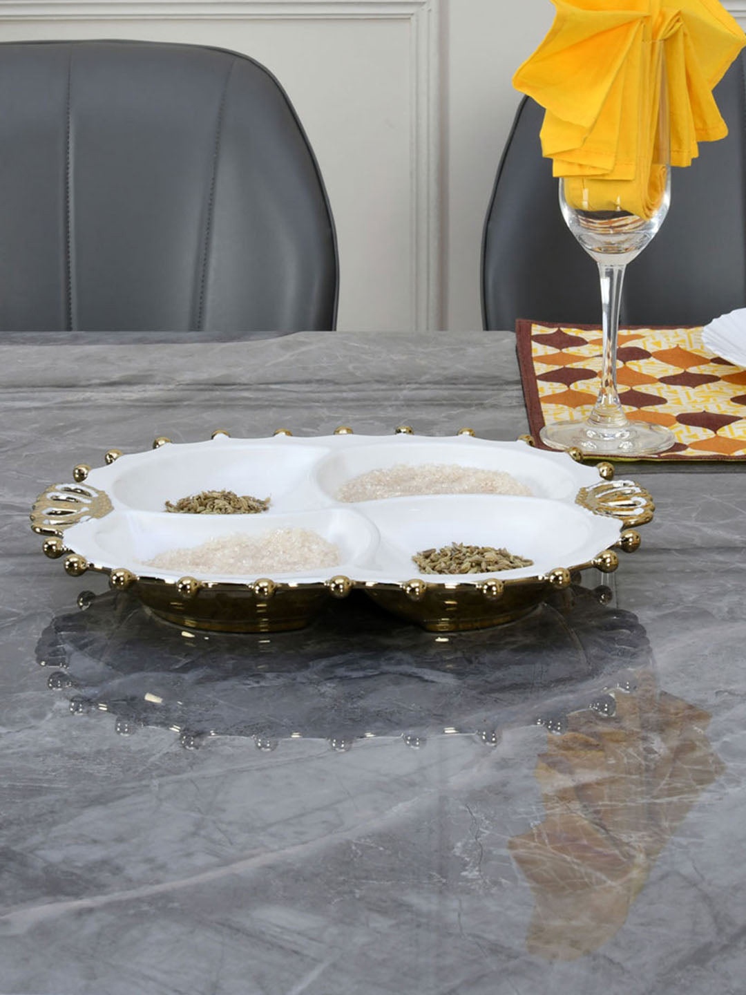 

Athome by Nilkamal White Decorative Bowls