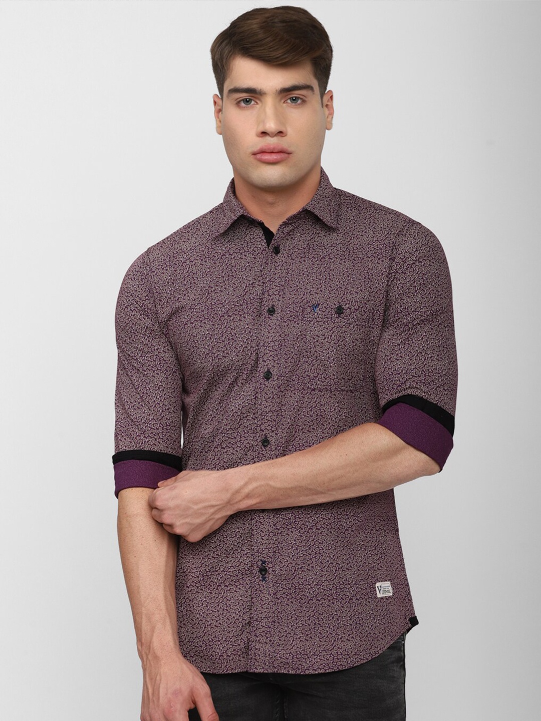 

VAN HEUSEN DENIM LABS Men Brown Slim Fit Printed Casual Long sleeve Shirt