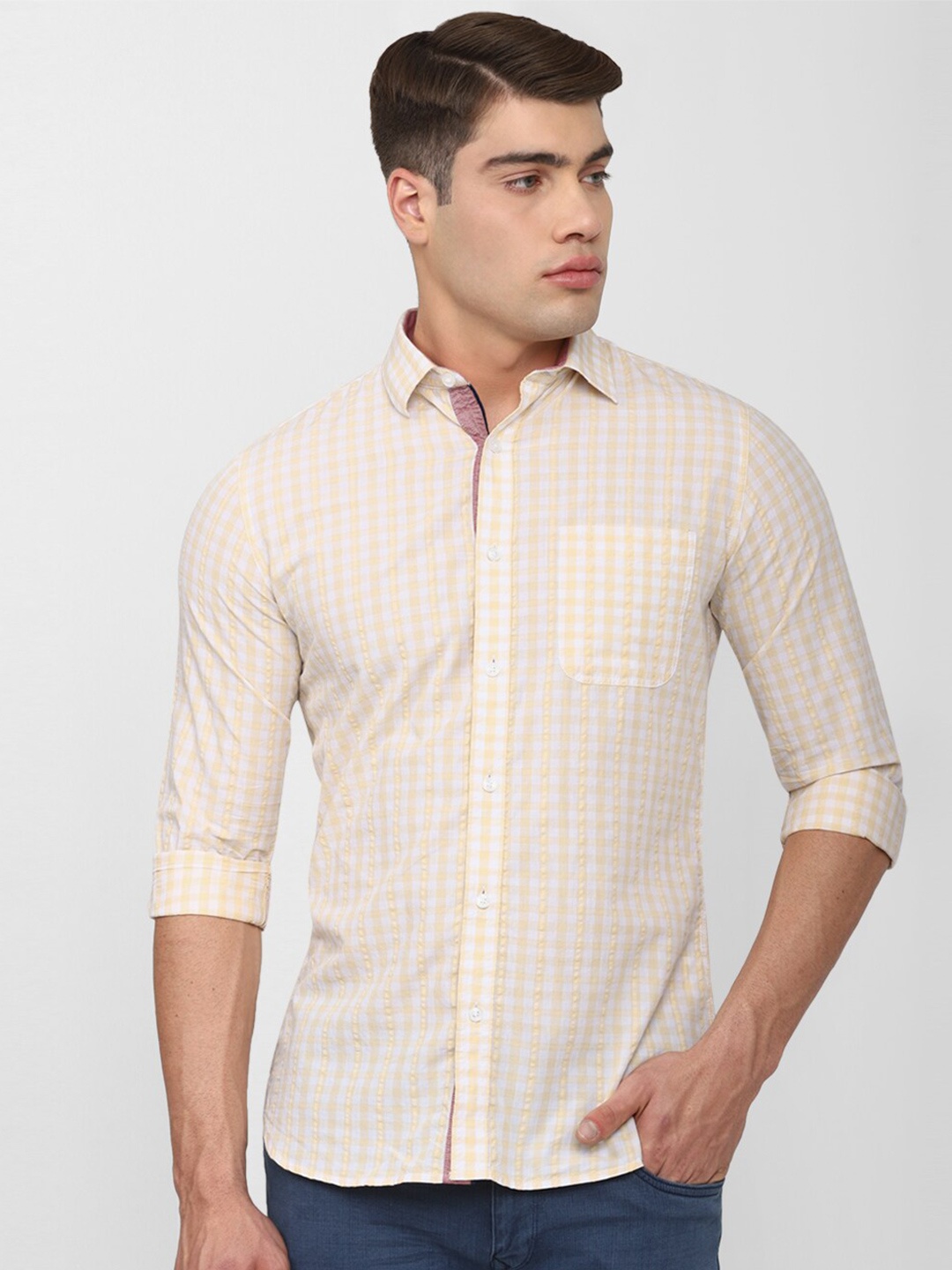 

Van Heusen Sport Men Cream & White Slim Fit Checked Casual Shirt