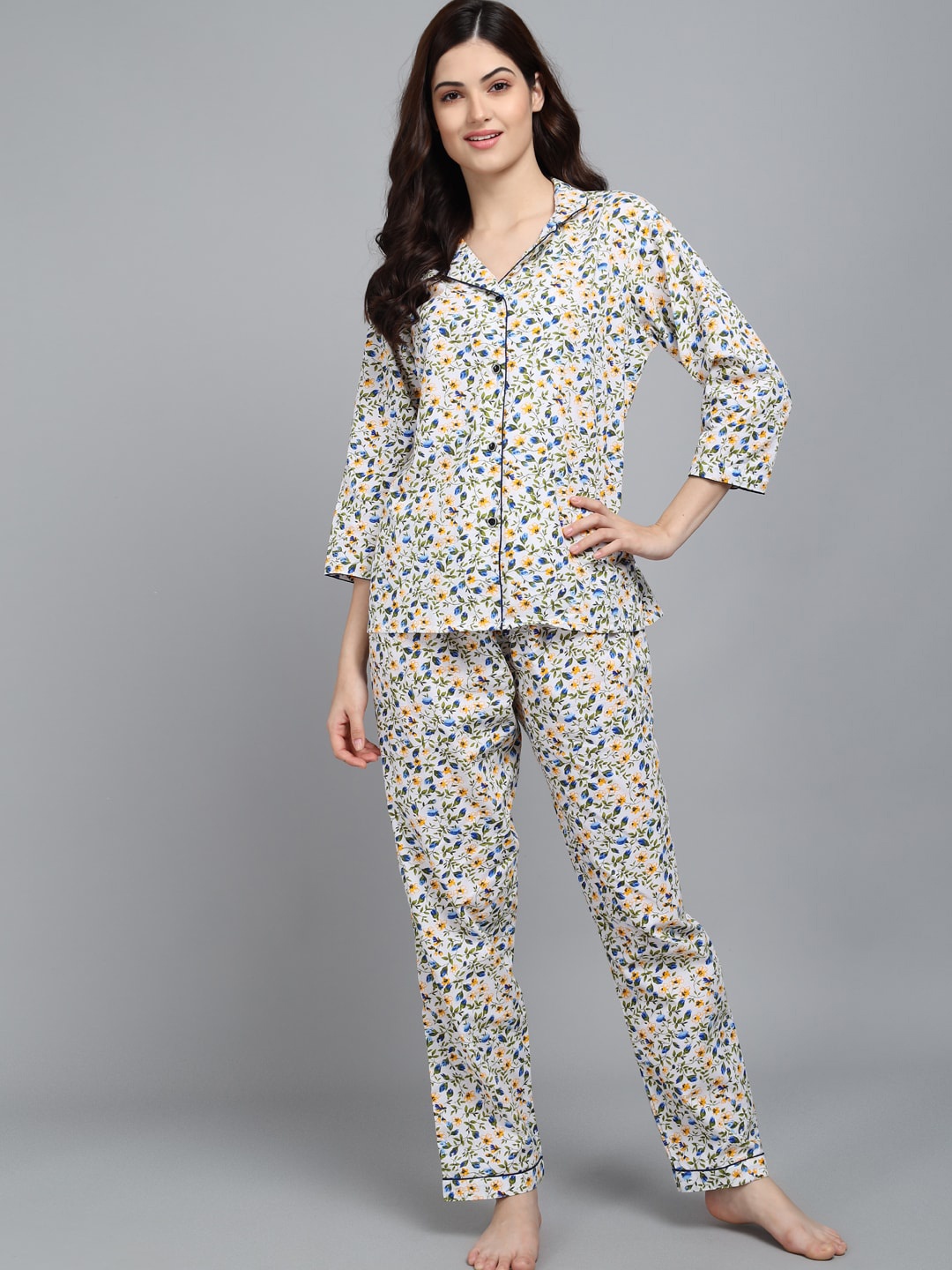 

SEPHANI Women White & Yellow Printed Night suit
