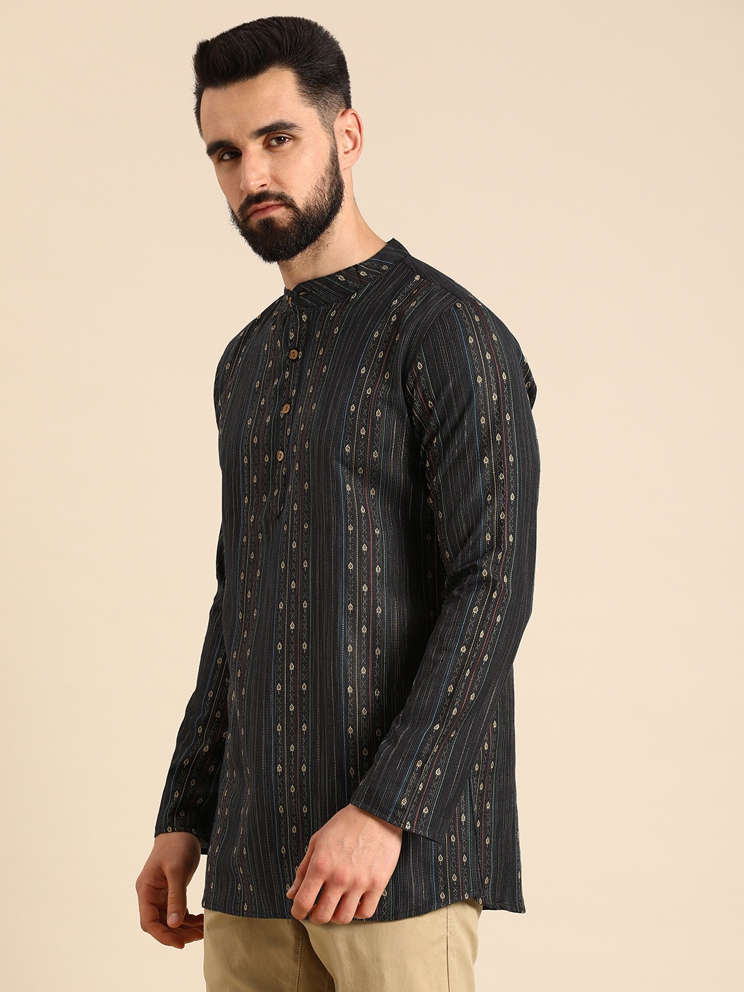 

Anouk Men Black & Gold-Toned Striped Thread Work Short Kurta
