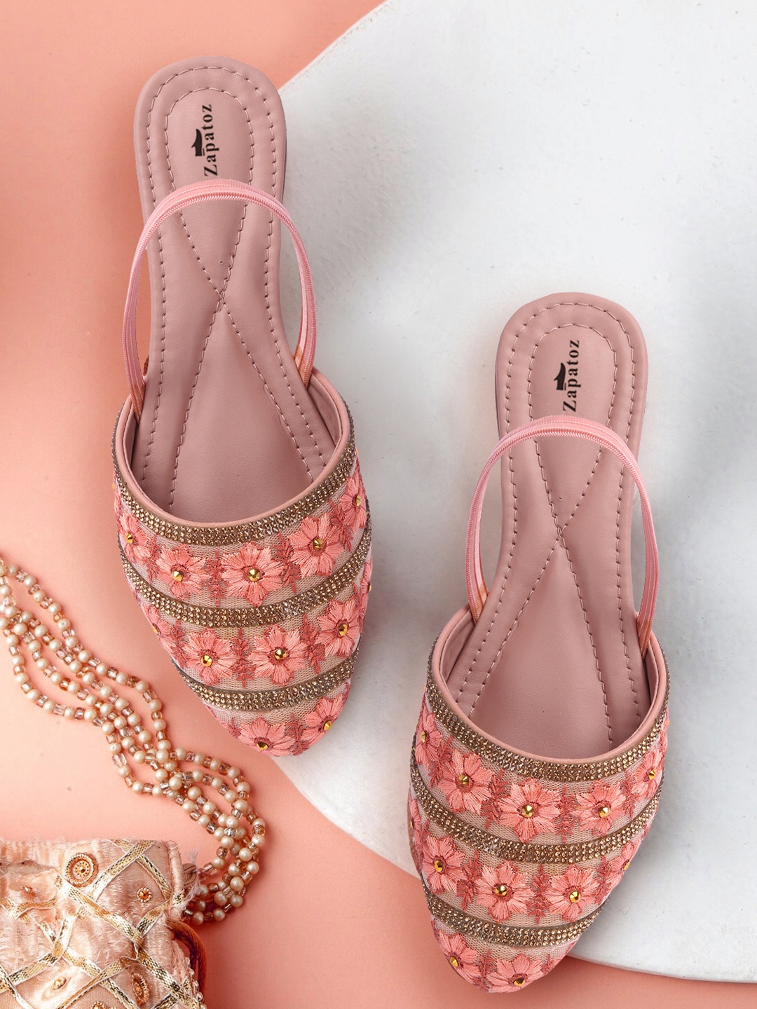 

ZAPATOZ Women Pink Ethnic Mojaris Flats