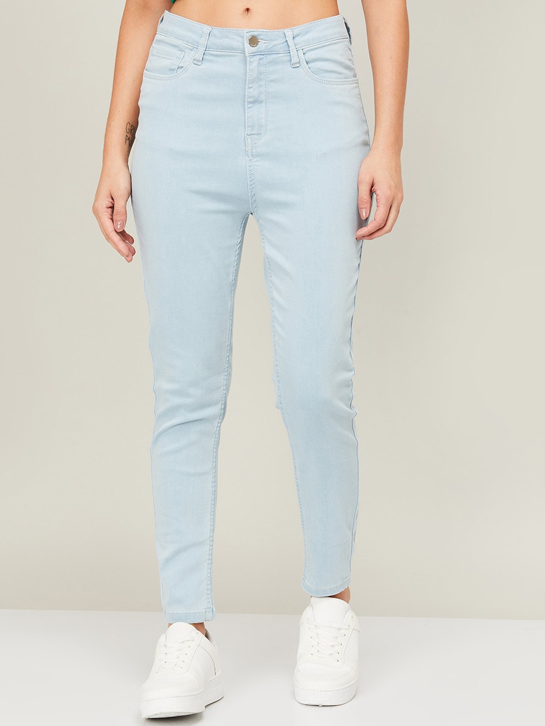 

Ginger by Lifestyle Women Blue Cotton Crop Jeans