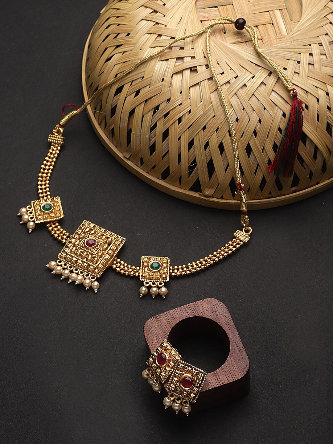 

CARDINAL Gold-Plated Choker Necklace Set