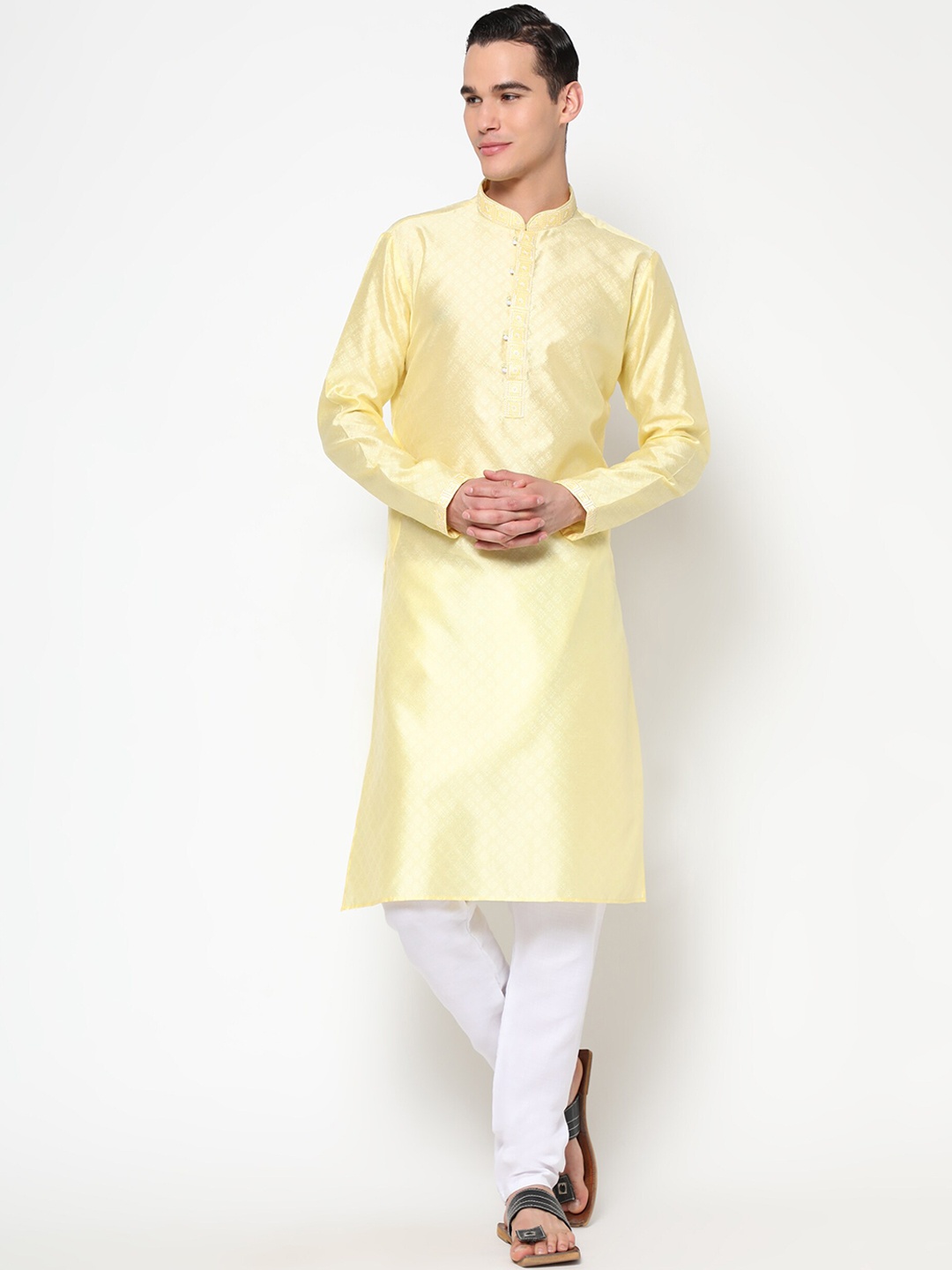 

GoStyle Men Yellow & White Ethnic Motifs Pure Cotton Kurta with Churidar