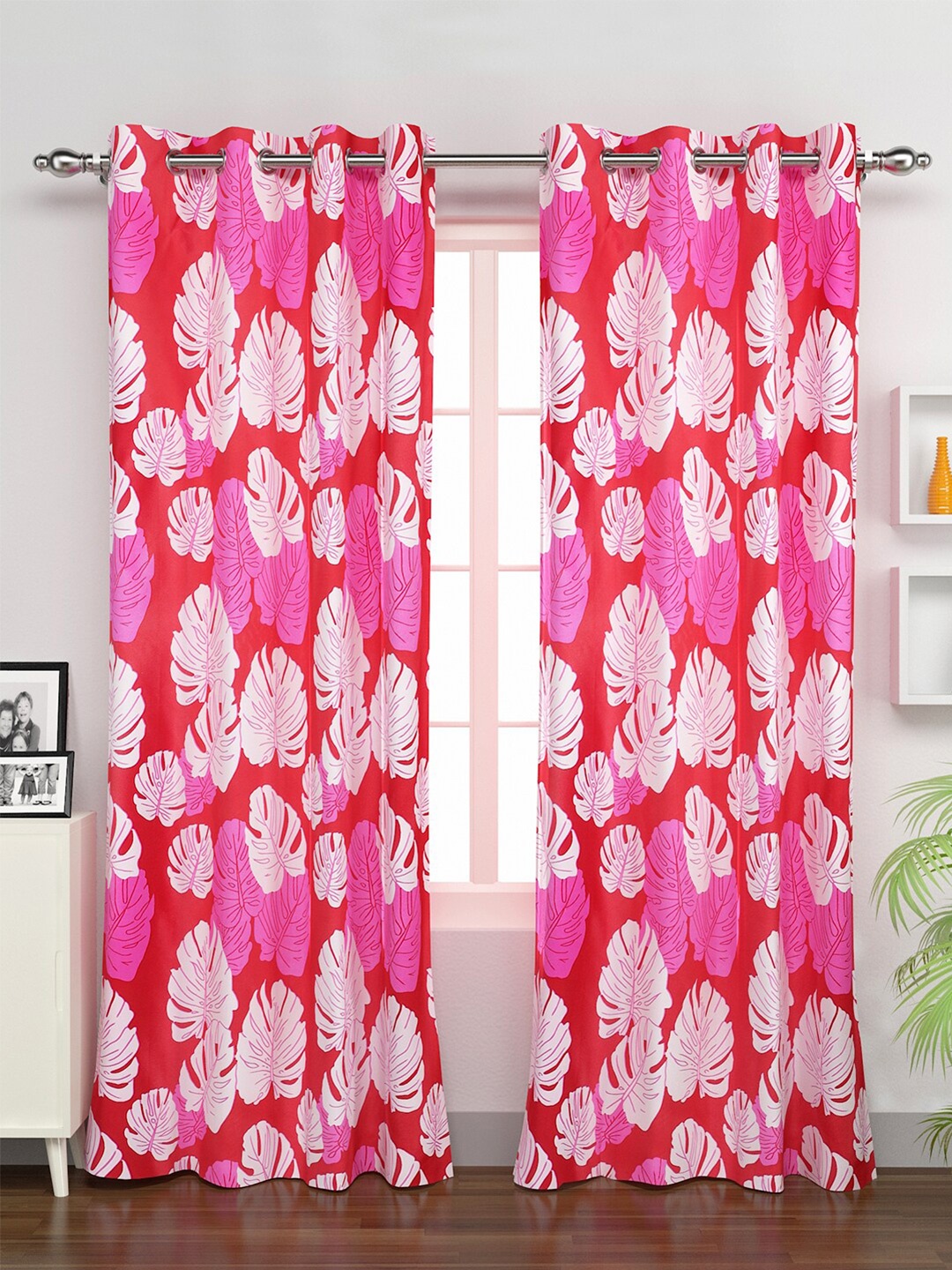 

Rubix Home Red & White Set of 2 Floral Window Curtain