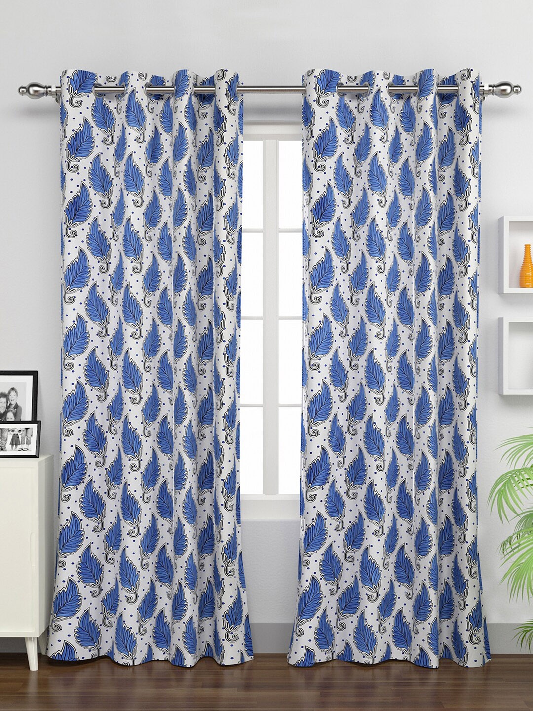 

Rubix Home White & Blue Set of 2 Floral Door Curtain