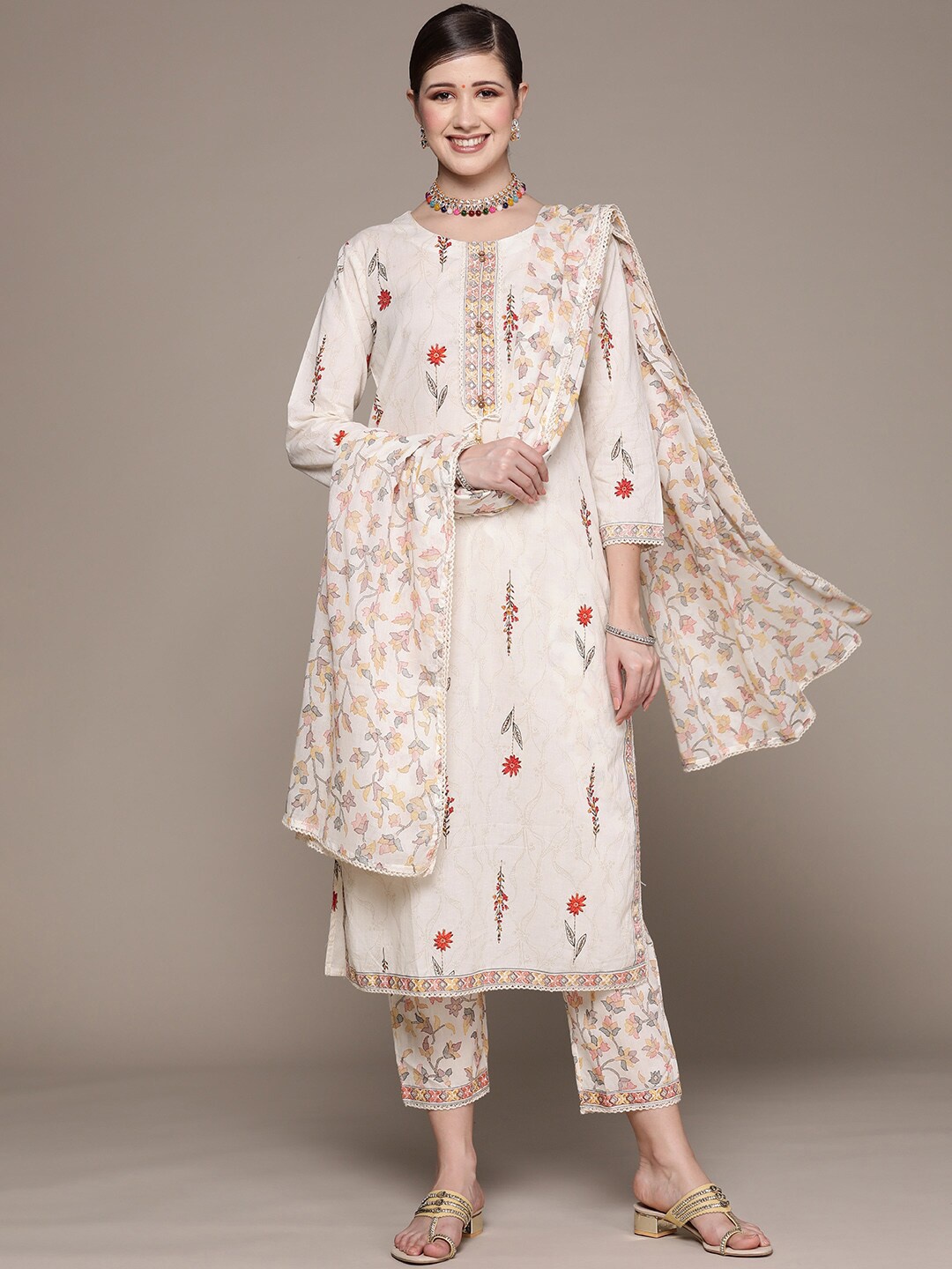 

Ishin Women Off White Floral Printed Pure Cotton Kurta with Palazzos & With Dupatta