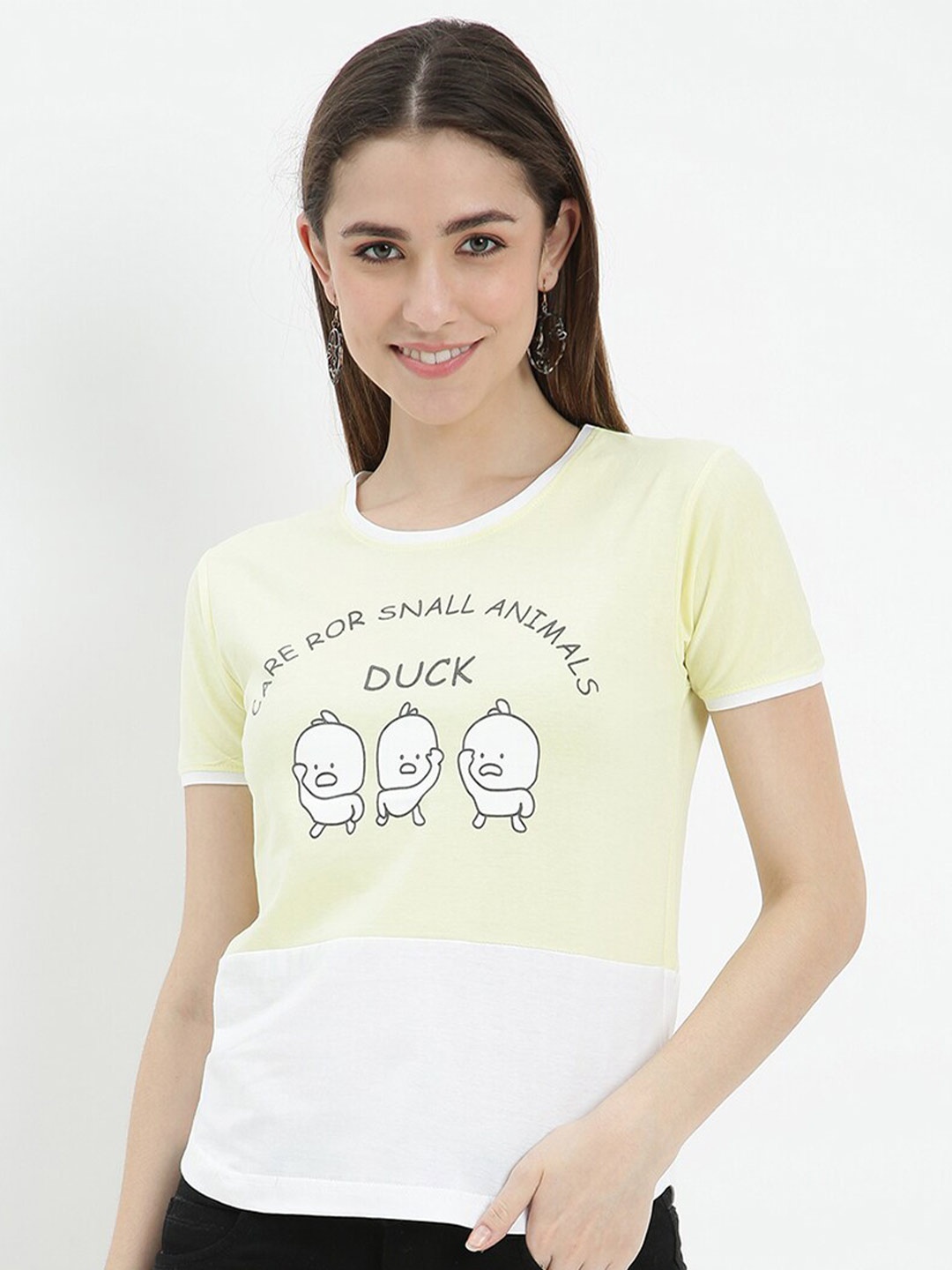 

V2 Value & Variety Women Yellow & White Graphic Print Top
