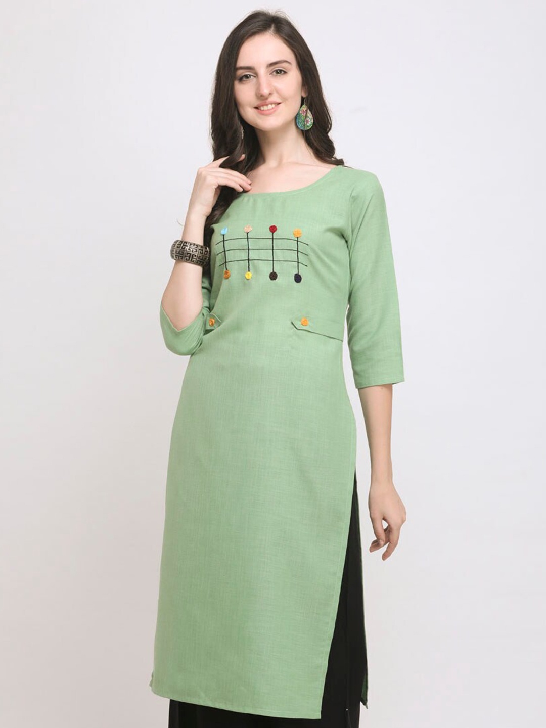 

SAPTRANGI Women Green & Yellow Solid Cotton Straight Kurta