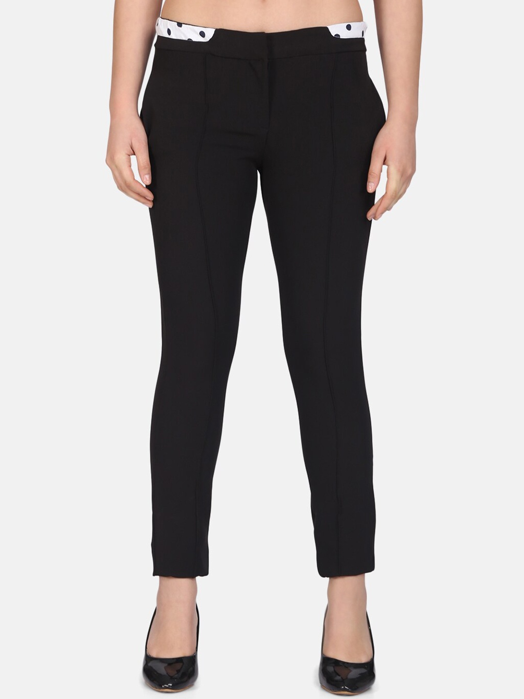 

DELAN Women Black Relaxed Slim Fit Easy Wash Trousers