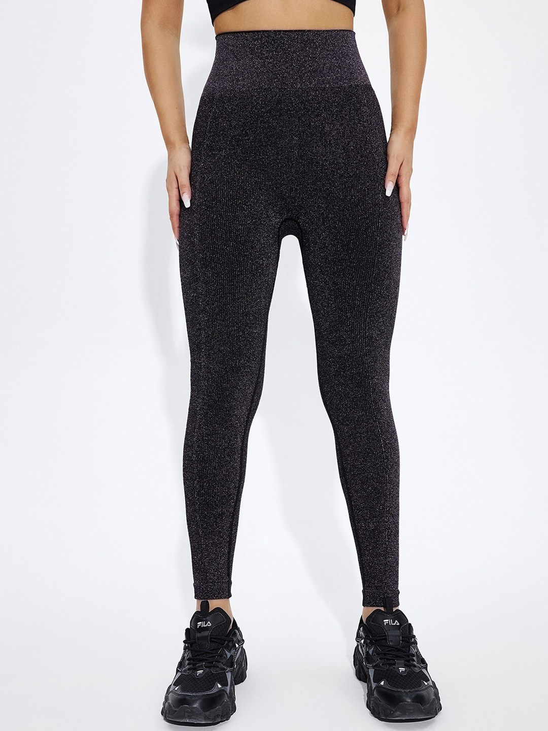 

URBANIC Women Charcoal Grey Solid Tights