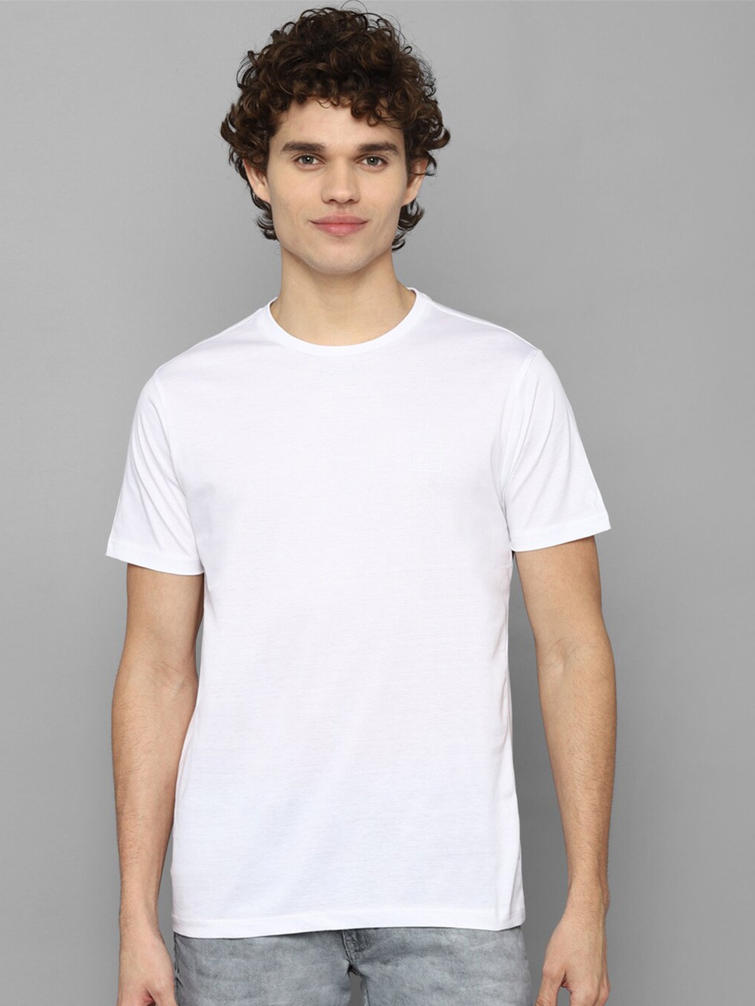 

Allen Solly Men White & magnolia T-shirt