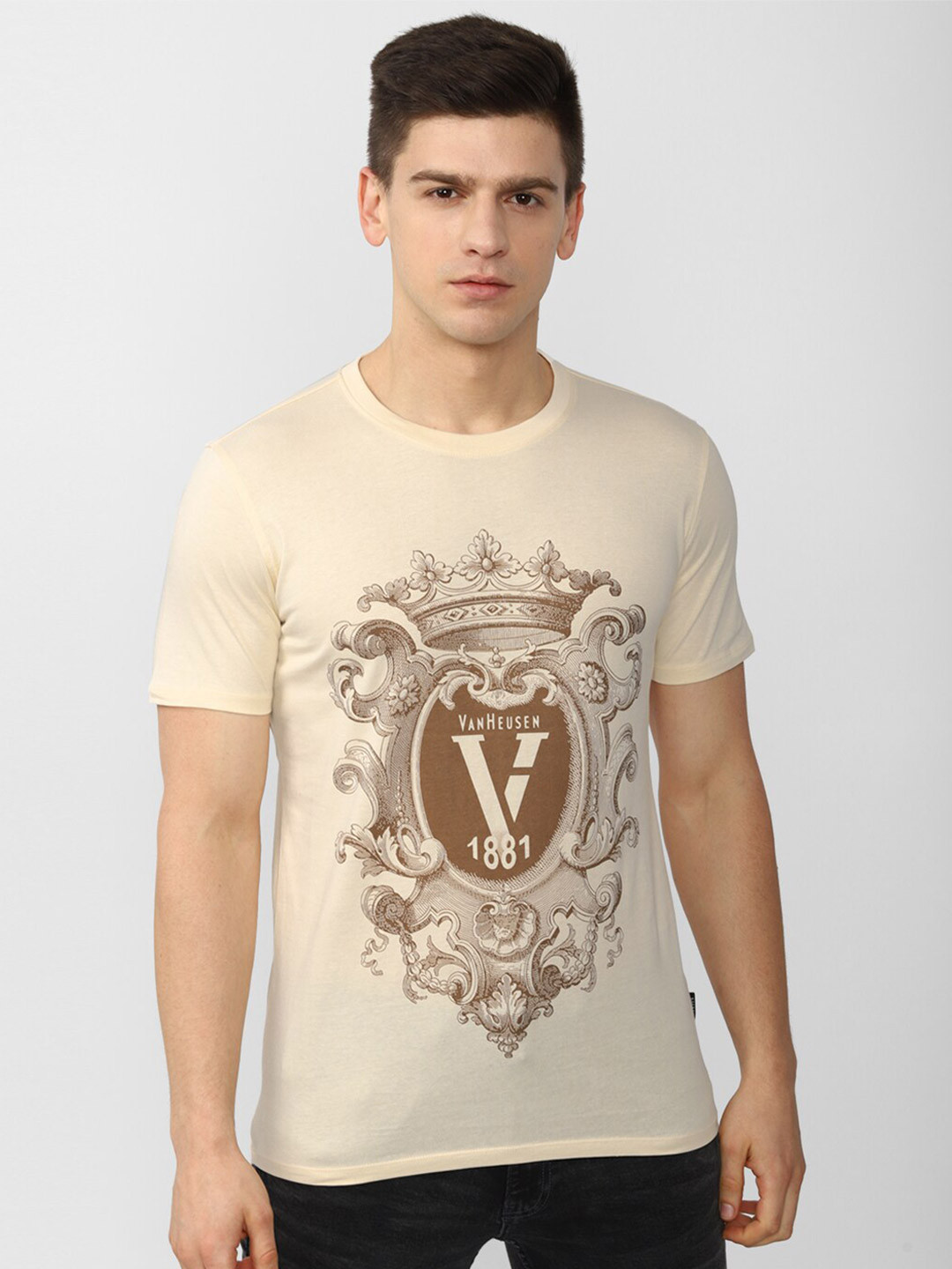 

V Dot Men Beige Printed Slim Fit 100% Cotton T-shirt