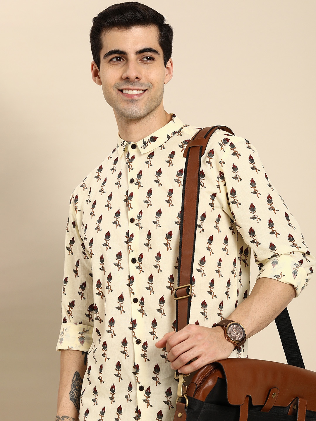 

Anouk Men Off White & Green Floral Printed Pure Cotton Ethnic Shirt