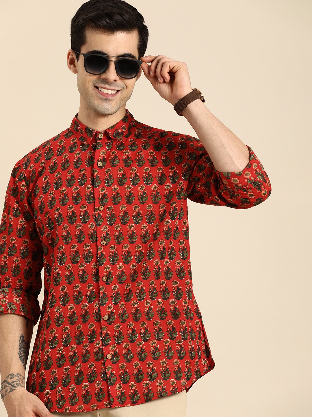 

Anouk Men Red & Green Floral Printed Pure Cotton Ethnic Shirt