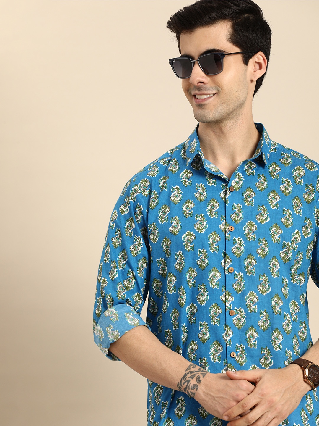 

Anouk Men Blue & Green Floral Printed Pure Cotton Ethnic Shirt