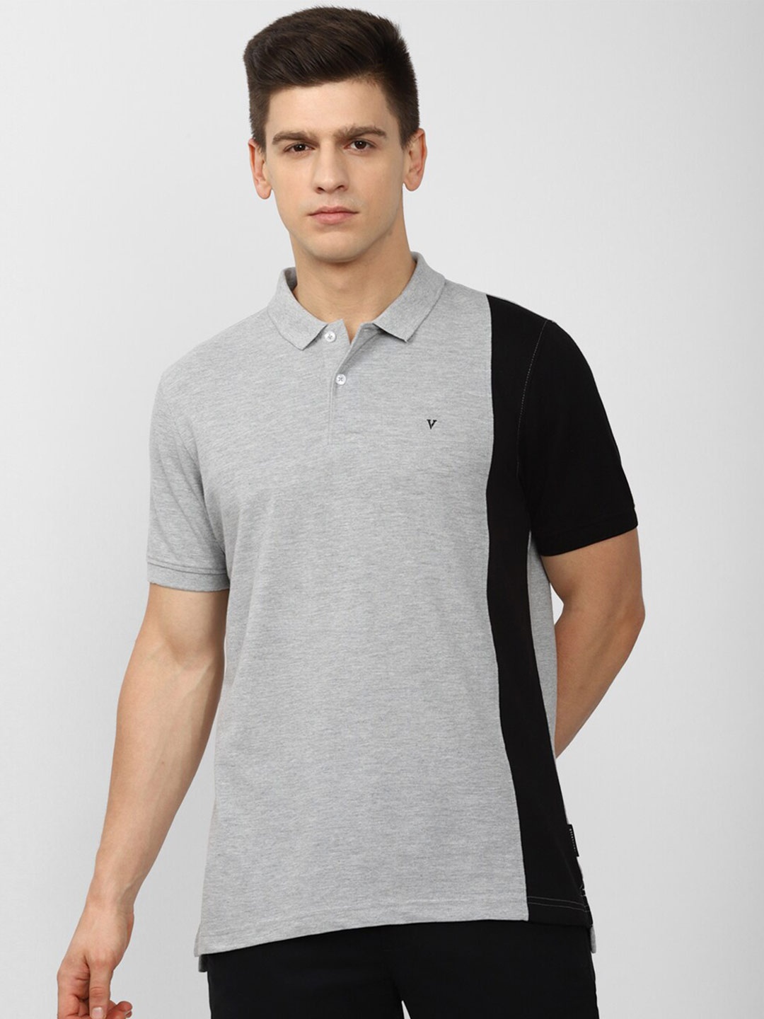 

Van Heusen Sport Men Grey & Black Colourblocked Cotton Polo Collar T-shirt