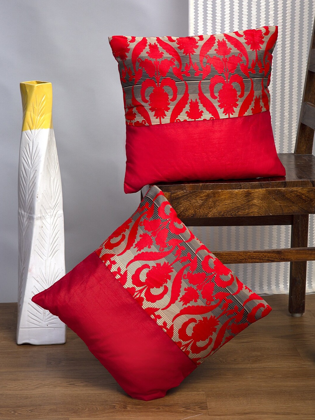 

Alina decor Red & Gold-Toned Set of 2 Ethnic Motifs Square Cushion Covers