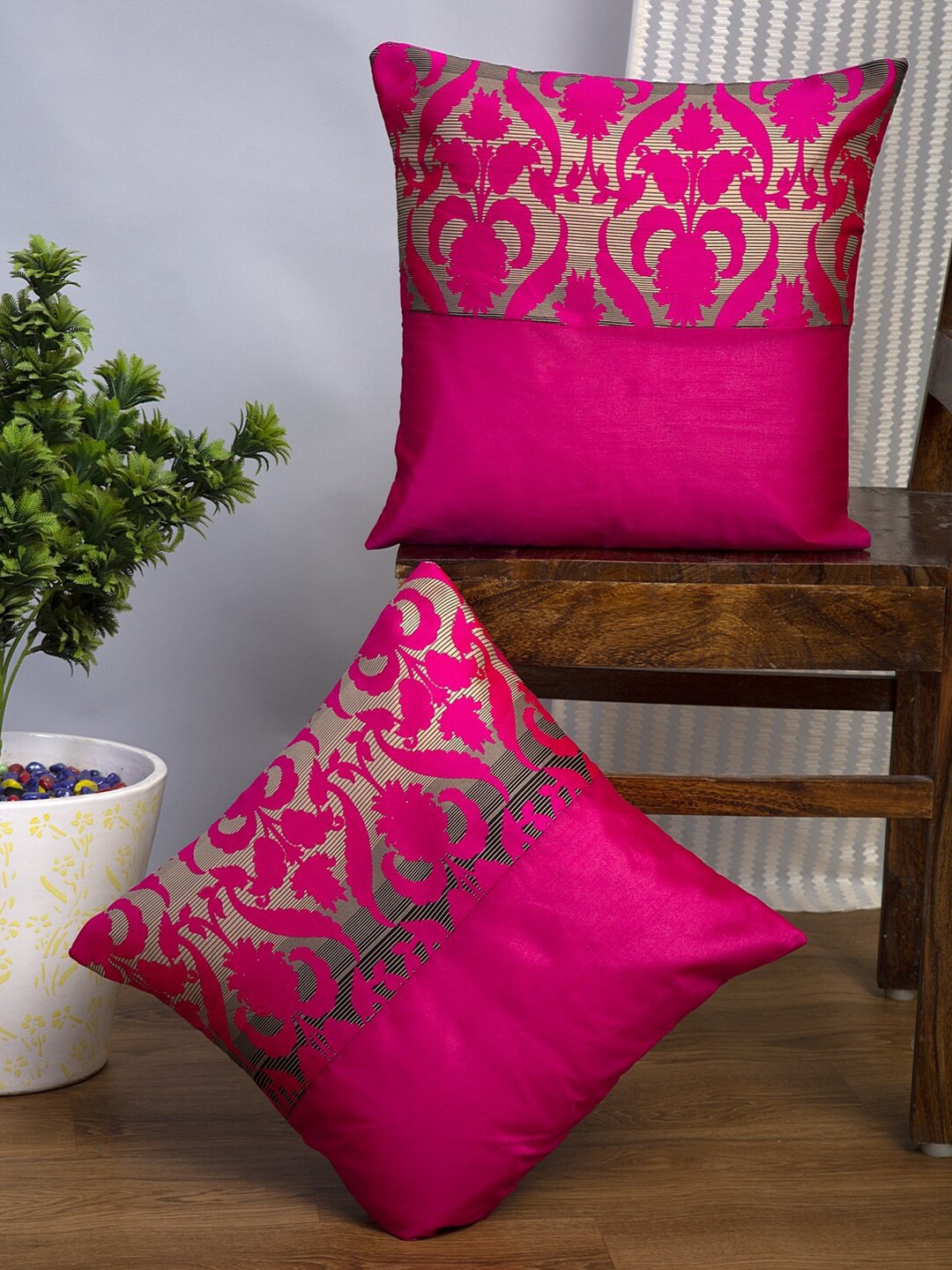 

Alina decor Pink & Gold-Toned Set of 2 Ethnic Motifs Square Cushion Covers