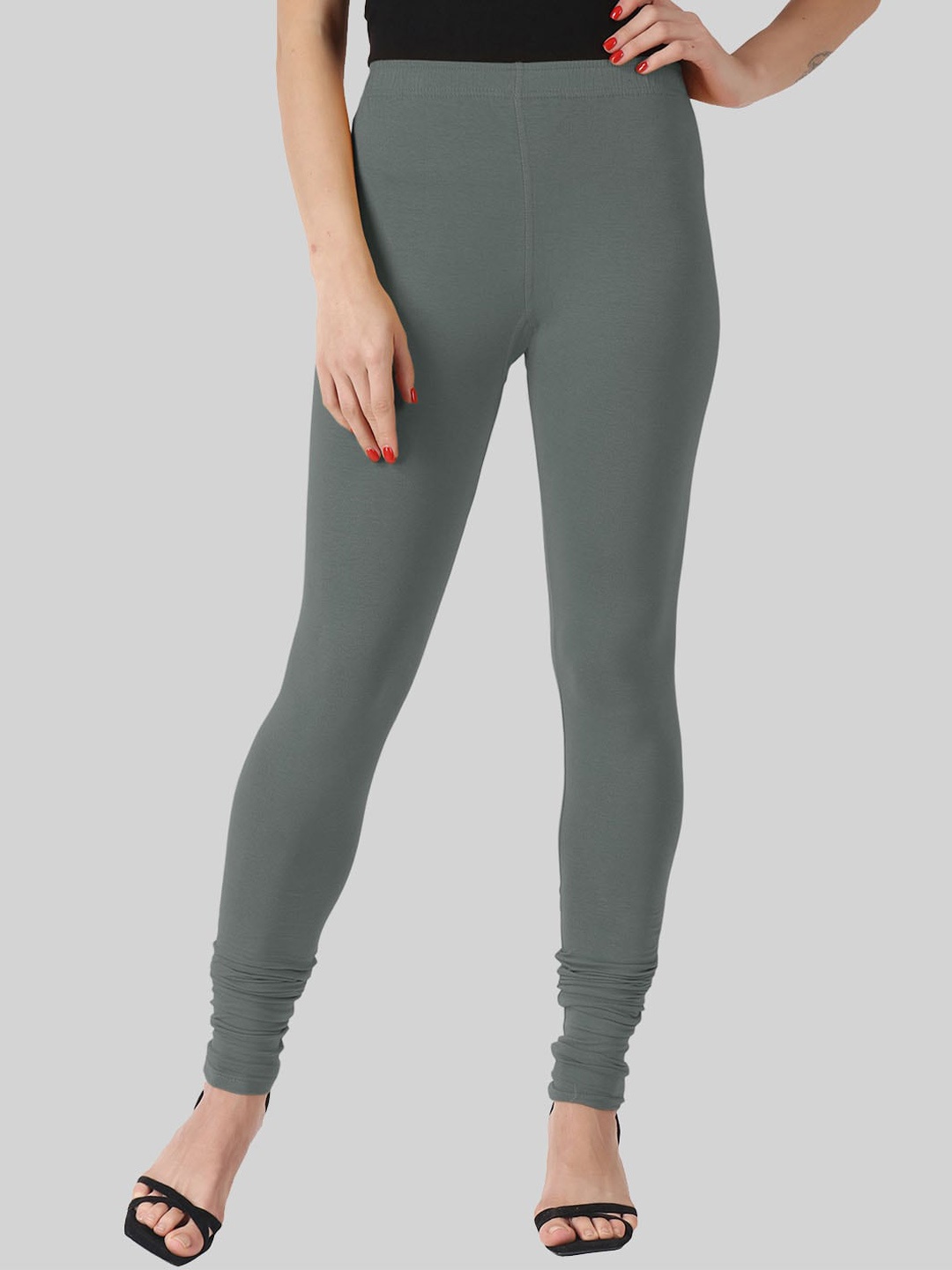 

SAUNDARYA Women Grey Solid Churidar-Length Leggings