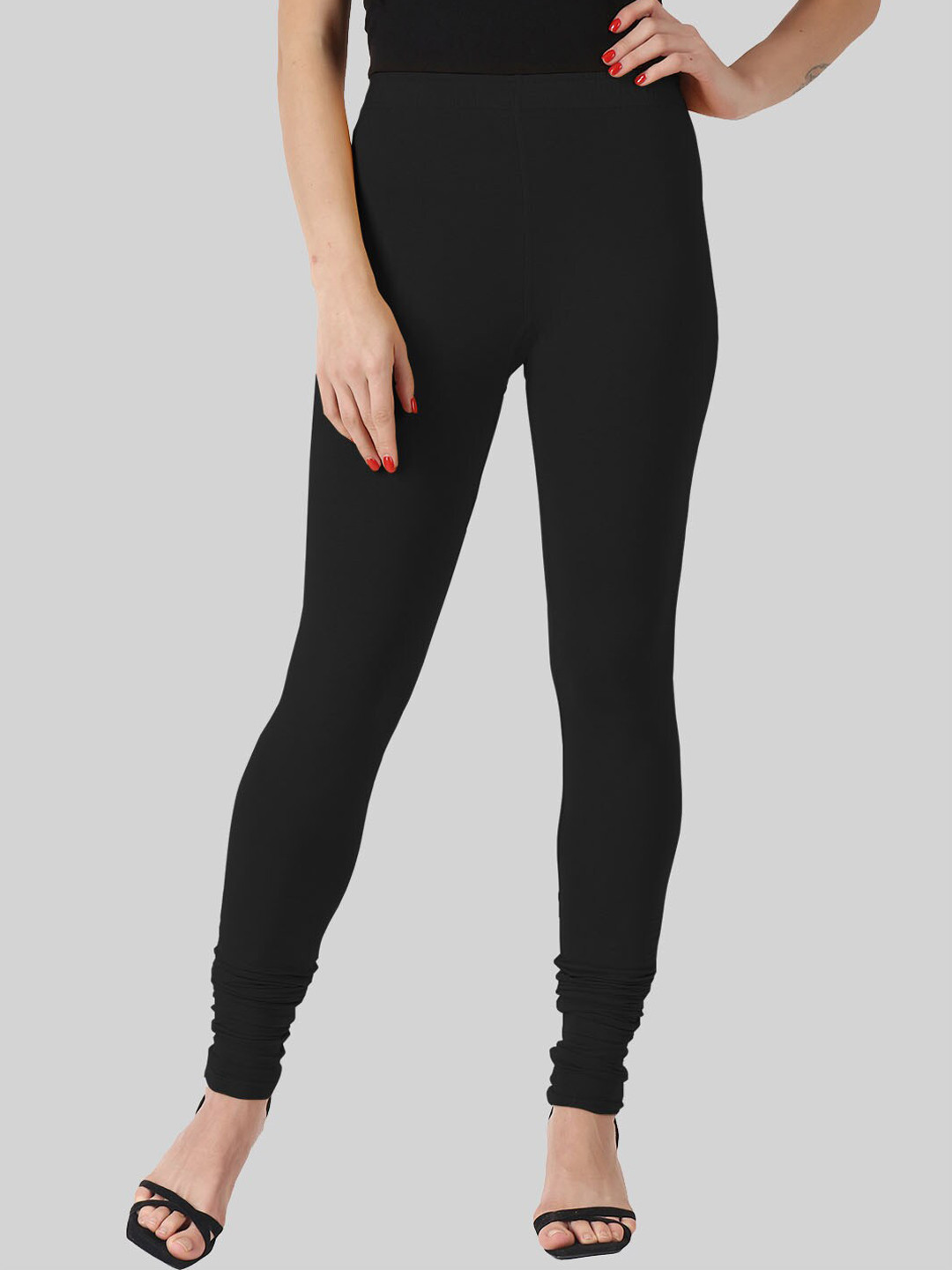 

SAUNDARYA Women Black Solid Churidar-Length Leggings