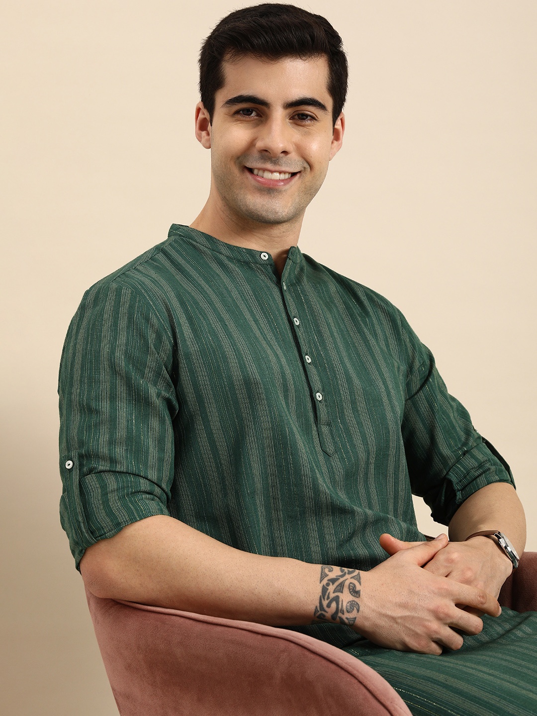 

Anouk Men Green & Gold-Toned Striped Mandarin-Collar Kurta