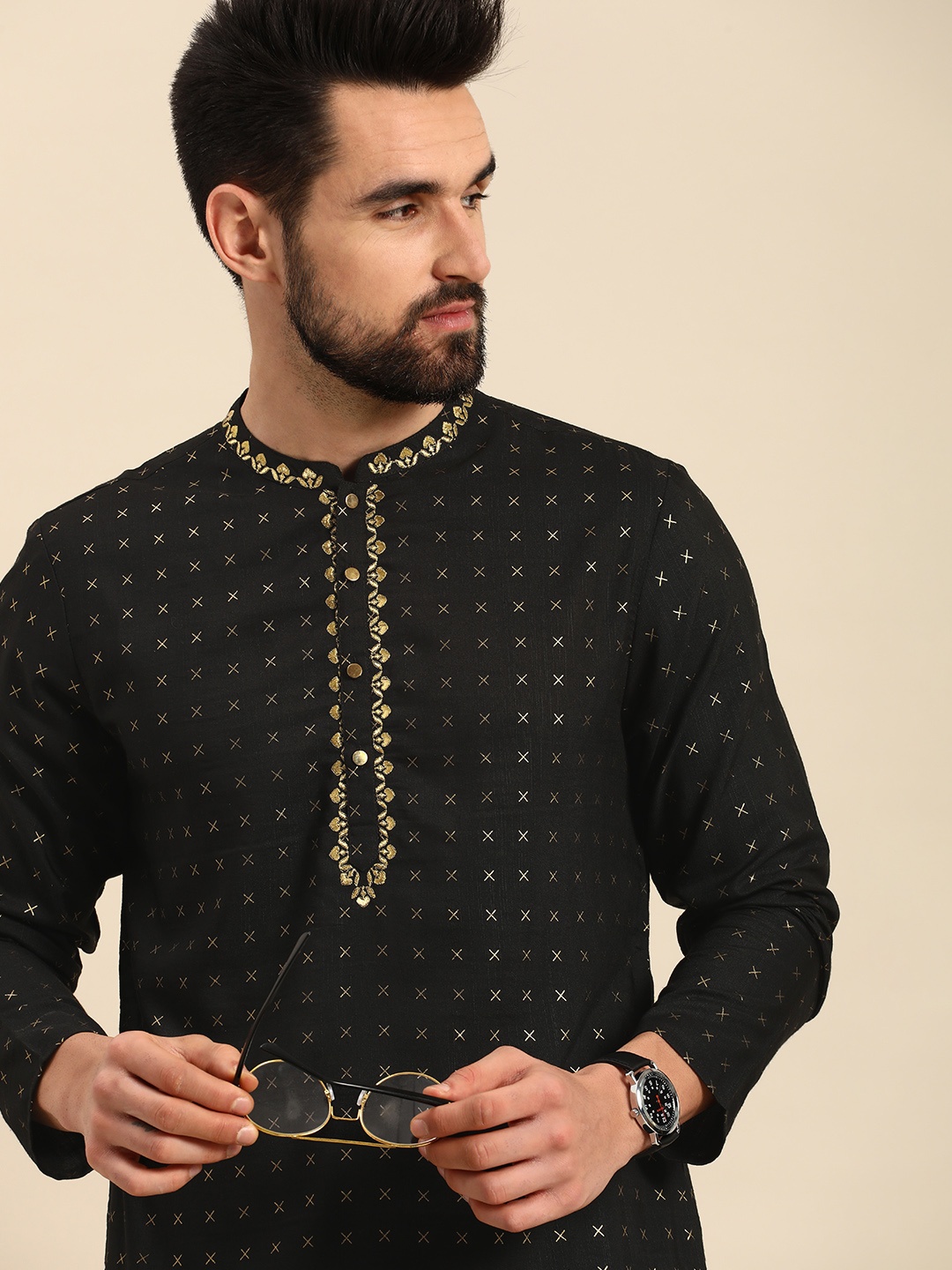 

Anouk Men Black & Gold-Toned Geometric Printed Thread Work Kurta