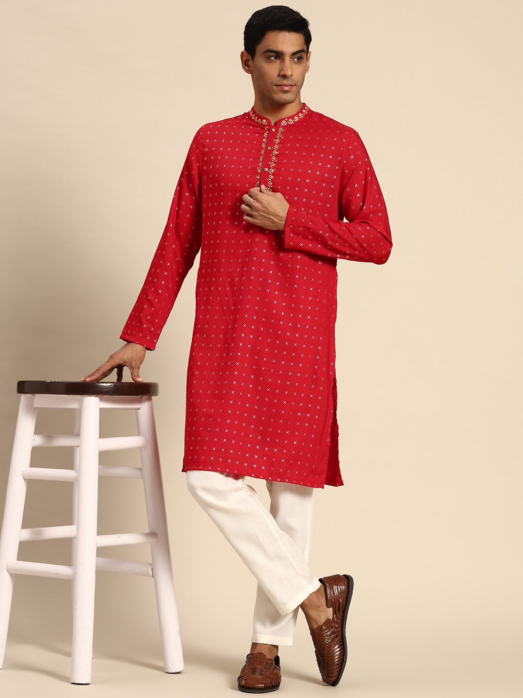 

Anouk Men Red & Gold-Toned Geometric Printed Thread Work Kurta