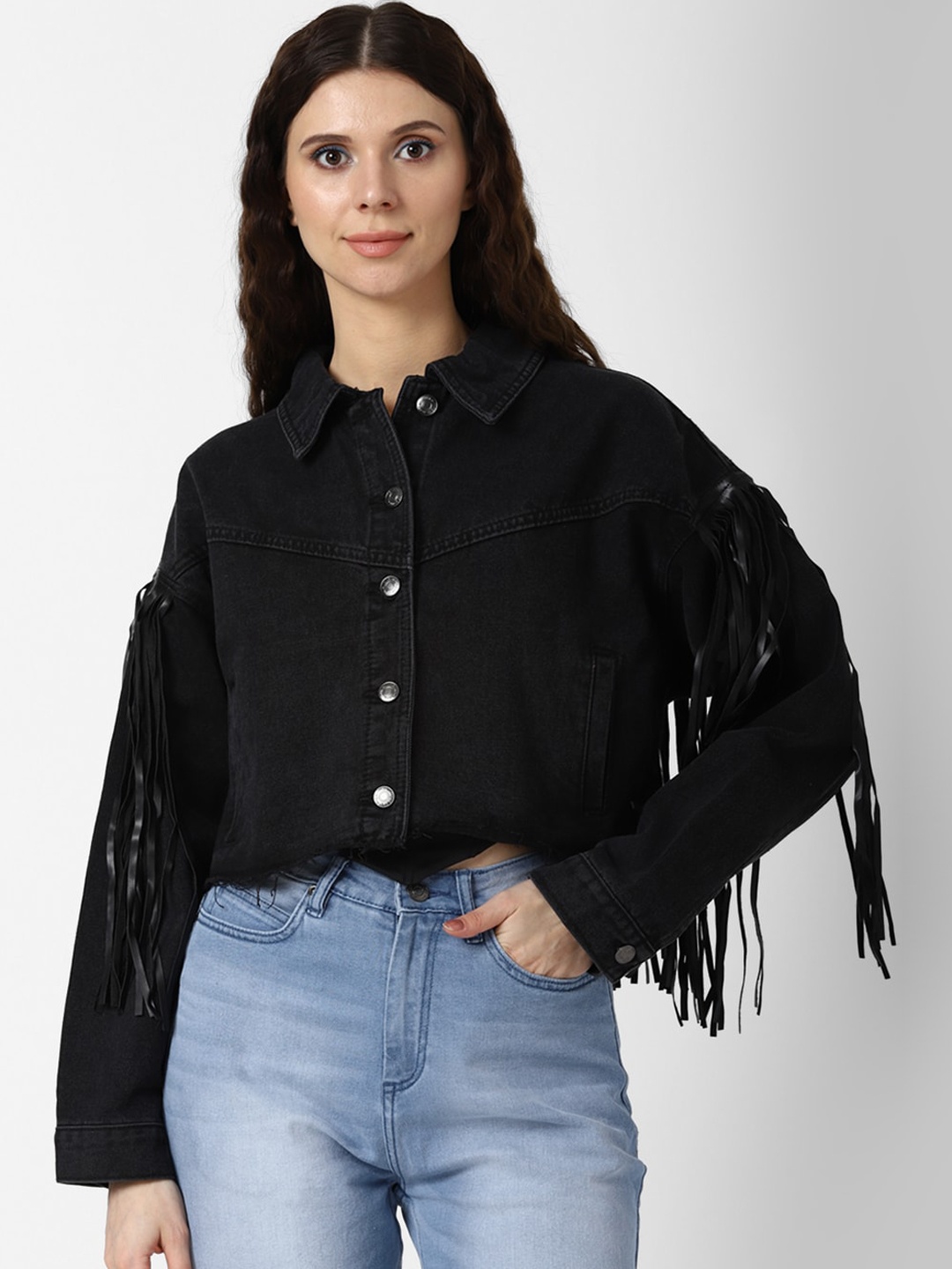 

FOREVER 21 Women Black Washed Crop Denim Jacket