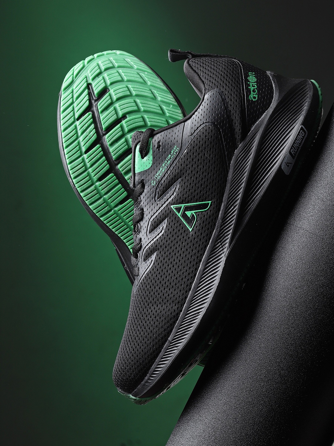 

Action Men Black Mesh Running Shoes