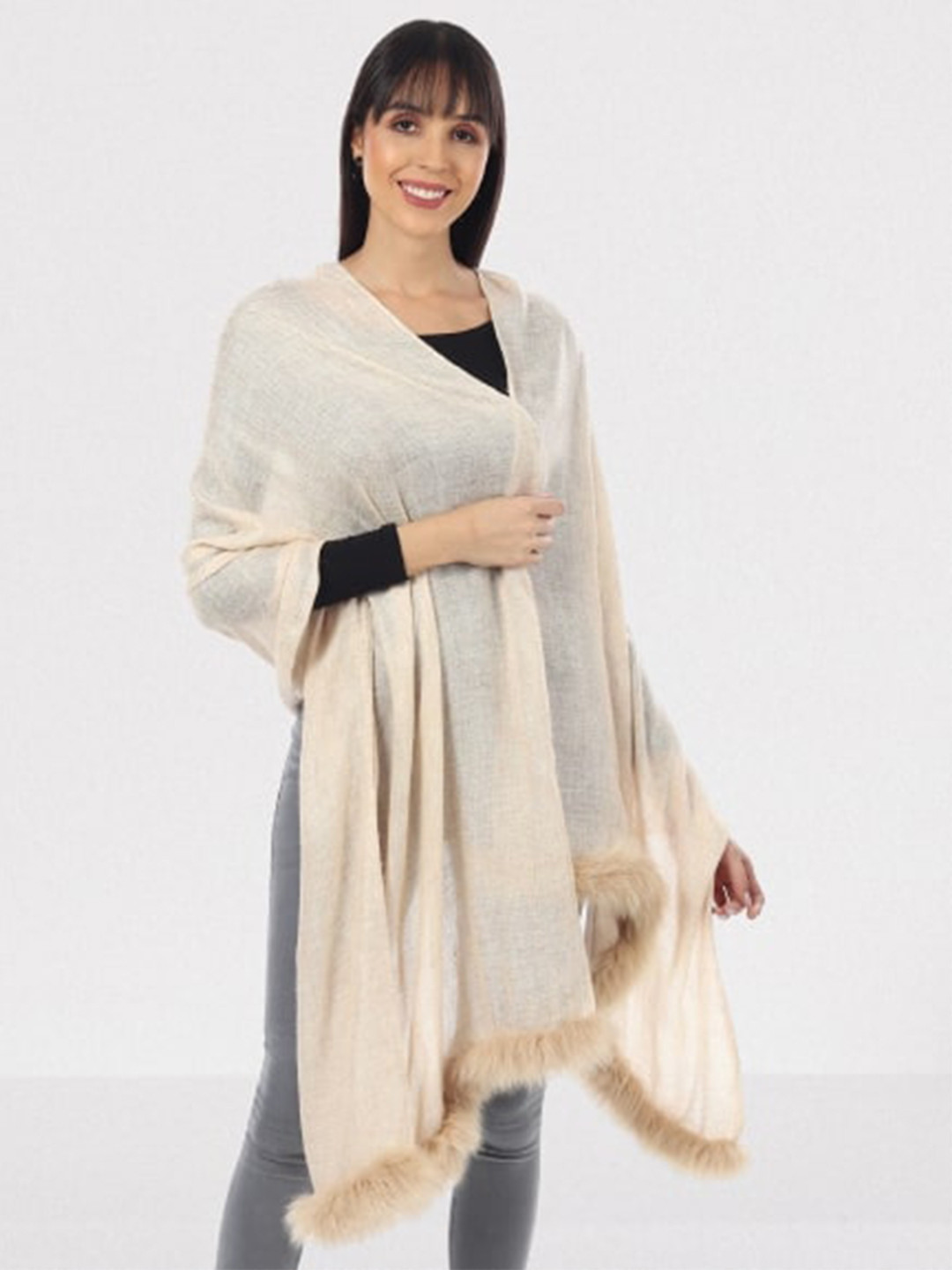 

MUFFLY Women Off White Stole