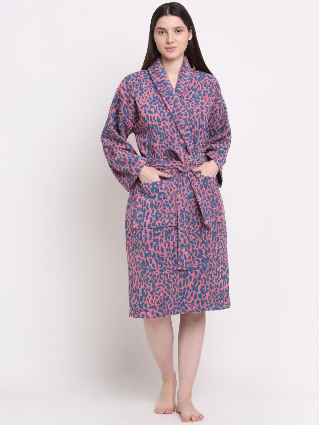 

Creeva Women Pink & Blue Printed Bath Robe