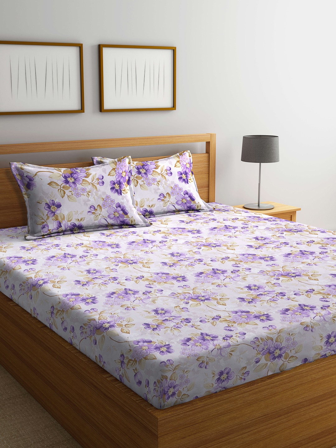 

BOMBAY DYEING Orange & White Floral 144 TC Queen Bedsheet with 2 Pillow Covers