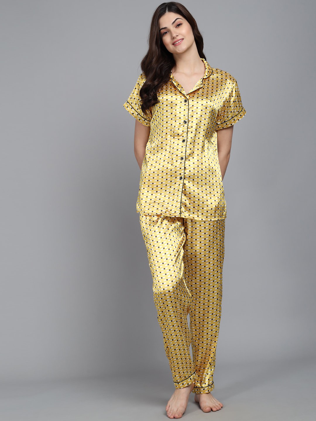 

SEPHANI Women Yellow & Black Printed Night suit